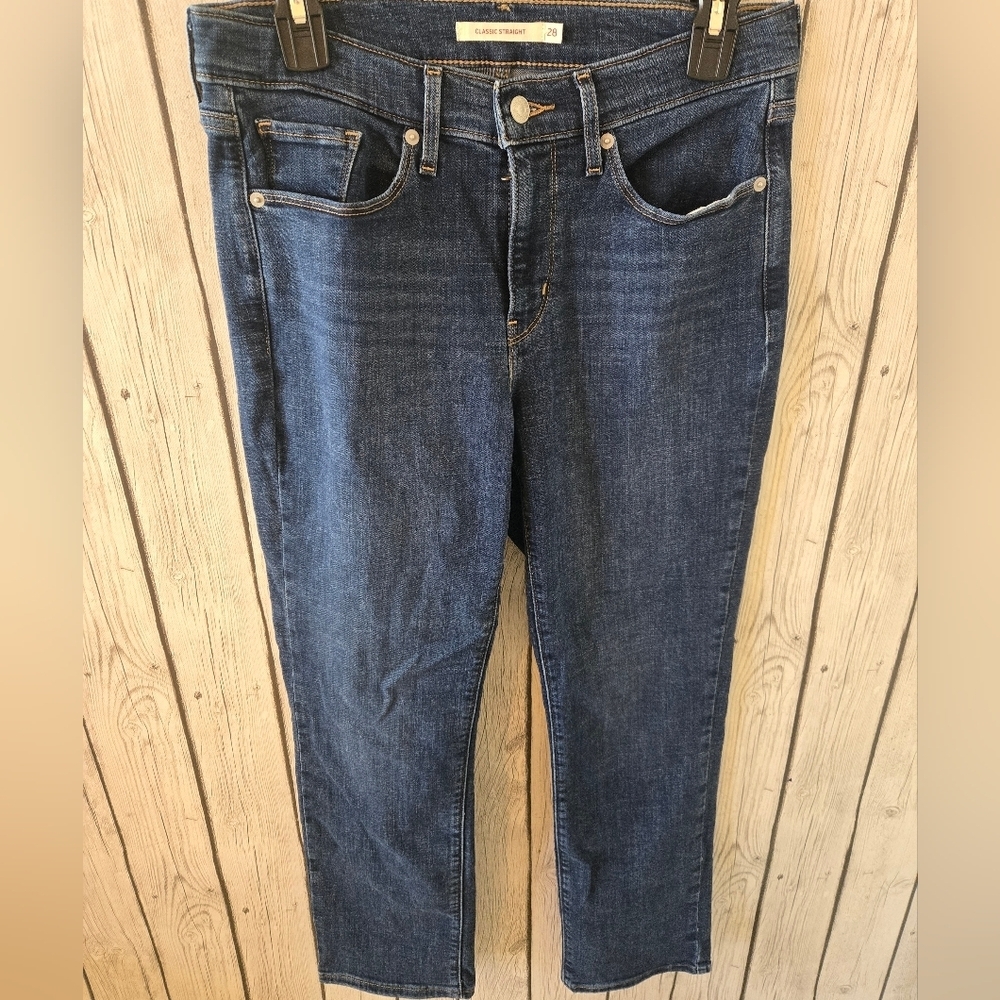 Levis Womens Size 28 Classic Straight Jeans Mid-Rise Dark Wash Blue Denim